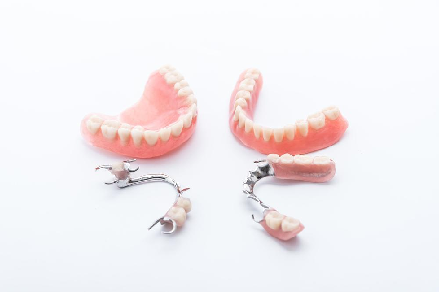 How Can You Properly Store Your Partial Dentures for a Much Longer Time?