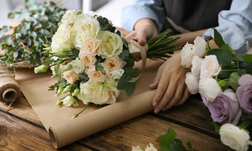 Creating lasting memories -How flower shop delivery makes a difference?