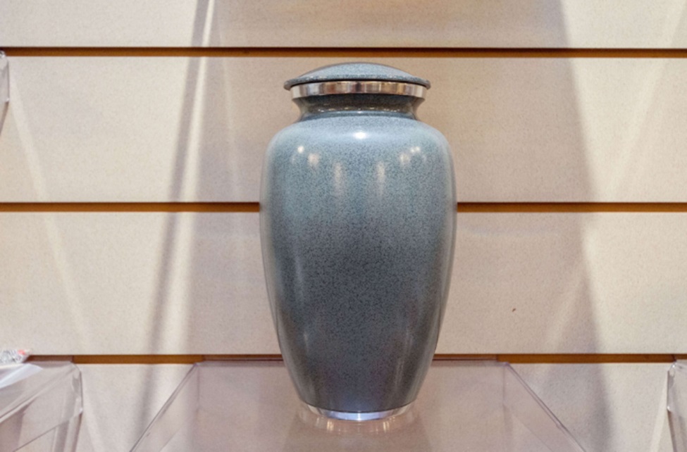 Cremation Urns For Ashes: What Are My Options?