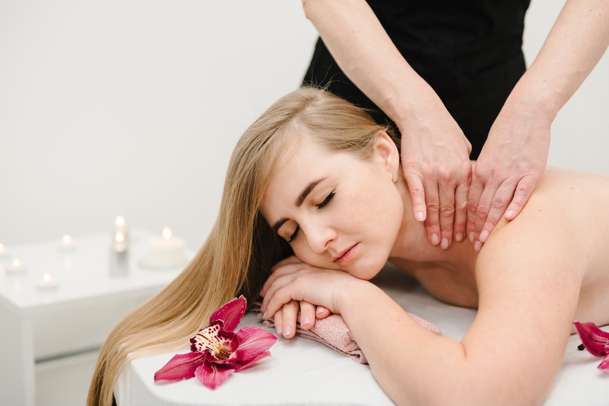 Client Communication and Consent in 1-Person Shop Swedish Massage Practice