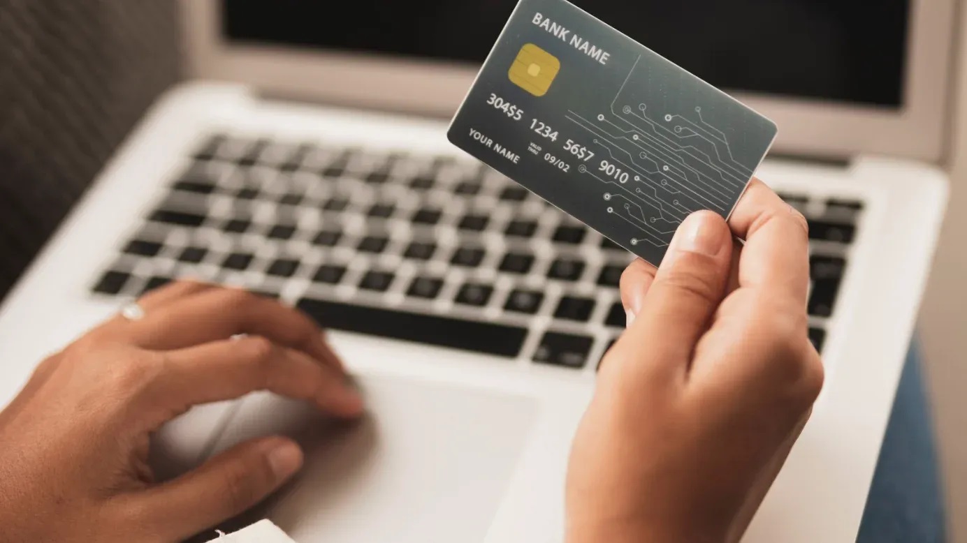 What are the benefits of using prepaid cards for financial management?